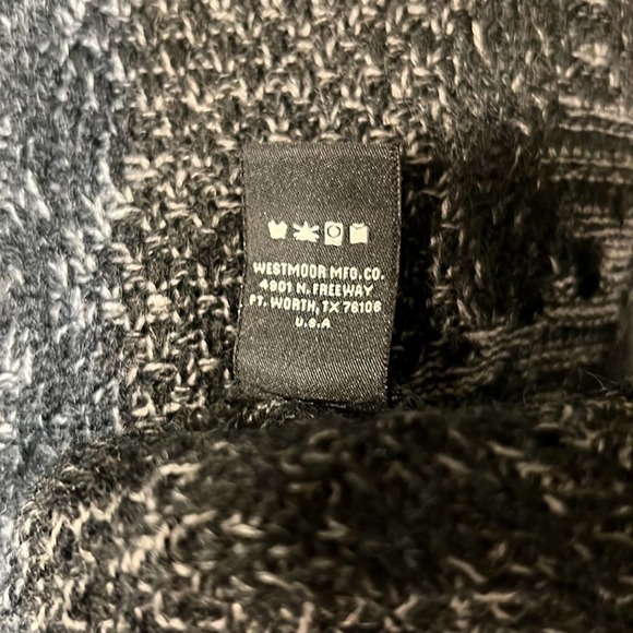 Powder River Outfitters size medium black and gray fringe detail sweater - Picture 6 of 6